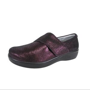 ALEGRIA Womens Lauryn Slip On Shoes Wine Weave size 37 EU (7-7.5 US)